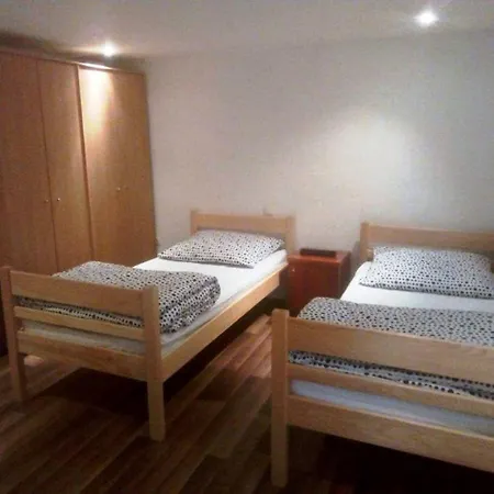 Apartman In 26759 *