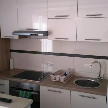 In 26759 Apartman *