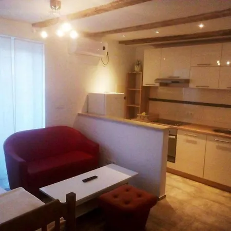 In 26759 Apartman *